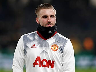 Luke Shaw defends Mourinho des...